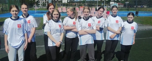 III MIEJSCE w Mistrzostwach Skarżyska w piłce nożnej dziewcząt.